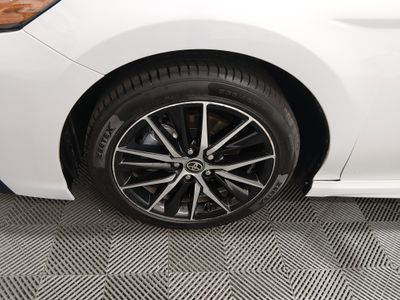2024 Toyota Camry — photo 10 view