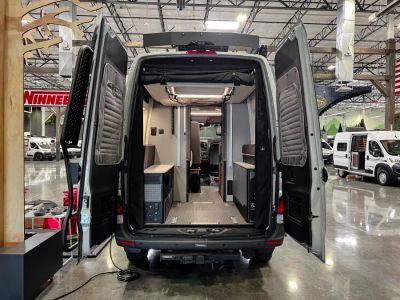 2027 Winnebago REVEL — photo 16 view