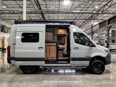 2027 Winnebago REVEL — photo 14 view