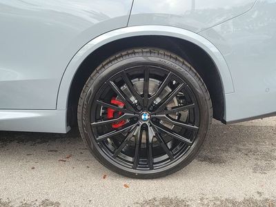 2026 BMW X5 — photo 10 view