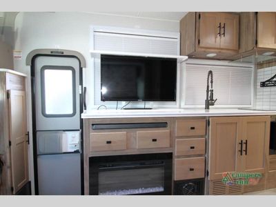 2024 Coachmen RV Prism Elite — photo 26 view