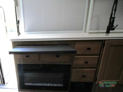 2024 Coachmen RV Prism Elite — photo 30 view
