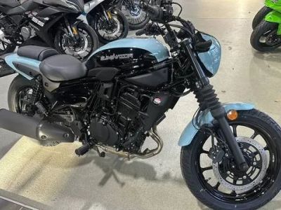 2025 Kawasaki Eliminator® ABS — front three-quarter view