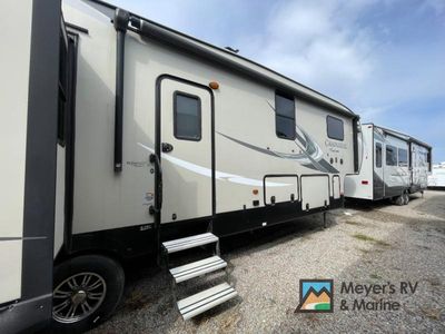 2017 Coachmen RV Chaparral - Photo 4