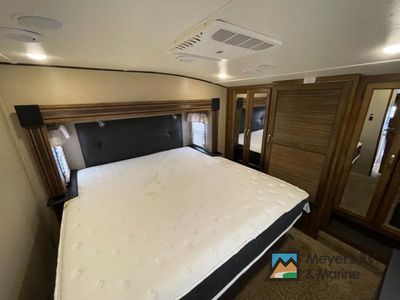 2017 Coachmen RV Chaparral - Photo 22