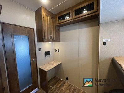 2017 Coachmen RV Chaparral - Photo 19