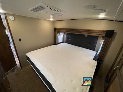 2017 Coachmen RV Chaparral - Photo 24