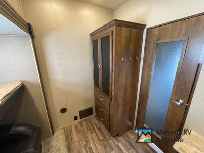 2017 Coachmen RV Chaparral - Photo 20