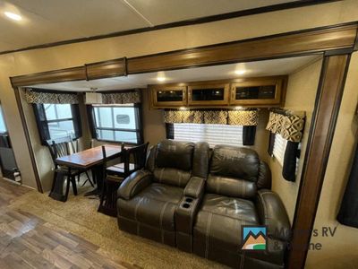 2017 Coachmen RV Chaparral - Photo 14