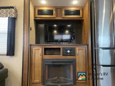 2017 Coachmen RV Chaparral - Photo 16