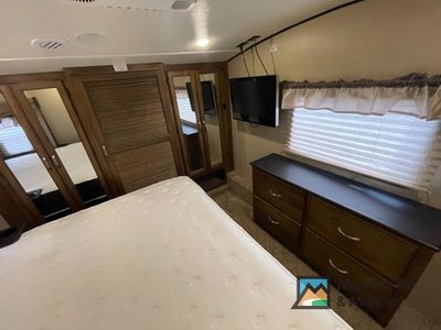 2017 Coachmen RV Chaparral - Photo 25