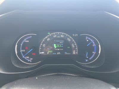 2021 Toyota RAV4 Hybrid - Photo 2