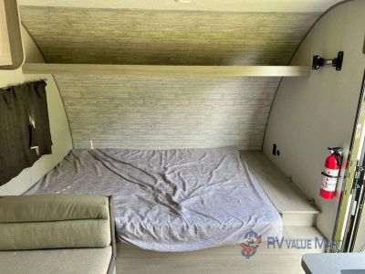 2026 Coachmen RV Catalina Summit Series 7 — photo 10 view