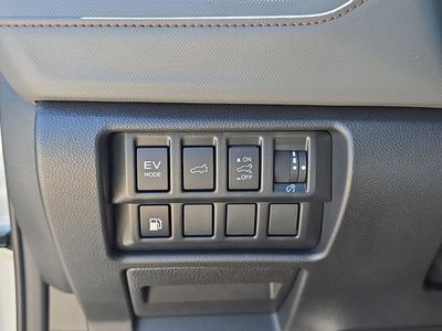 2025 Subaru Forester Hybrid - Photo 30