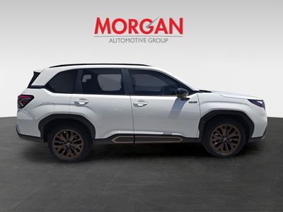 2025 Subaru Forester Hybrid - Photo 9