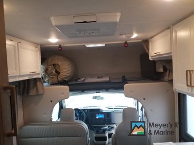 2025 Thor Motor Coach Chateau - Photo 15