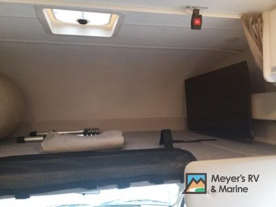 2025 Thor Motor Coach Chateau - Photo 16