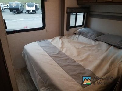 2025 Thor Motor Coach Chateau - Photo 14