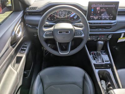 2026 Jeep Compass — photo 14 view