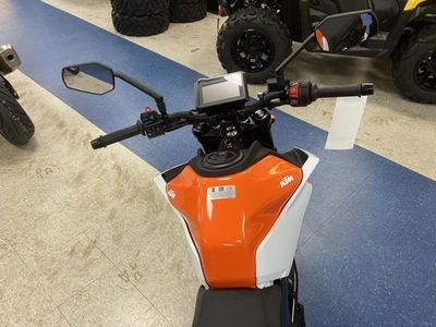2024 KTM 250 Duke - Photo 9