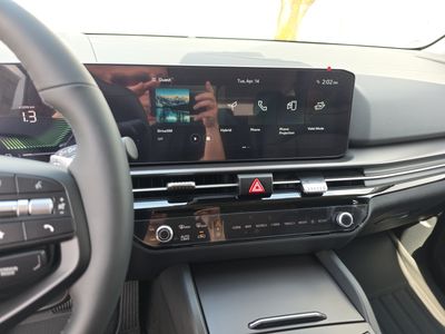 2026 Kia Sportage Hybrid — photo 11 view