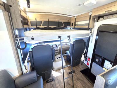 2026 Winnebago VISTA - Photo 5