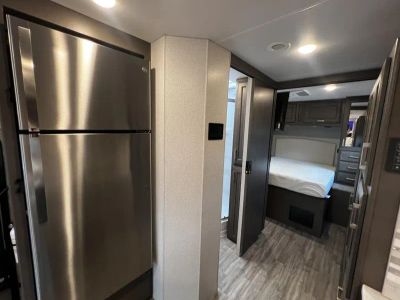 2024 Thor Motor Coach MAGNITUDE - Photo 14