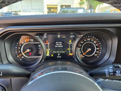 2025 Jeep Wrangler - Photo 19