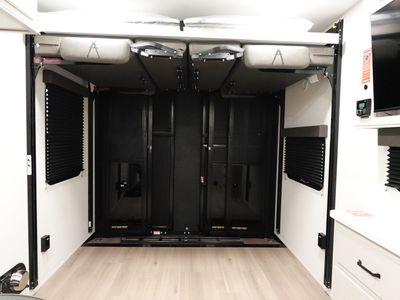 2026 Grand Design Momentum G-Class — photo 9 view