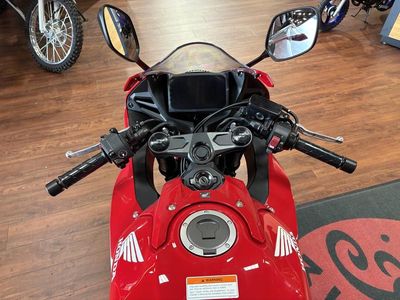 2026 Honda CBR650R E-Clutch - Photo 18