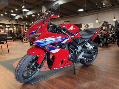 2026 Honda CBR650R E-Clutch - Photo 5