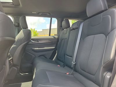 2024 Jeep Grand Cherokee - Photo 11