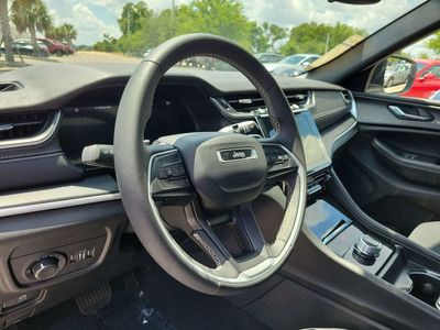 2024 Jeep Grand Cherokee - Photo 17