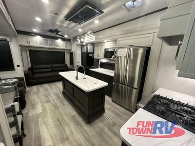 2026 Keystone RV Alpine — photo 11 view