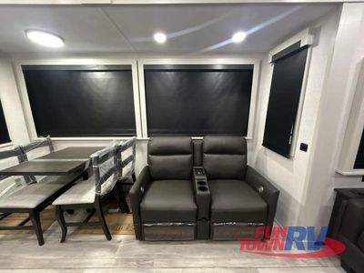 2026 Keystone RV Alpine — photo 19 view