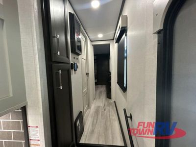 2026 Keystone RV Alpine — photo 32 view