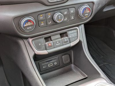 2022 GMC Terrain - Photo 17