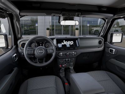 2026 Jeep Gladiator — photo 14 view