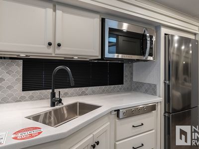 2026 Tiffin Motorhomes Byway - Photo 11