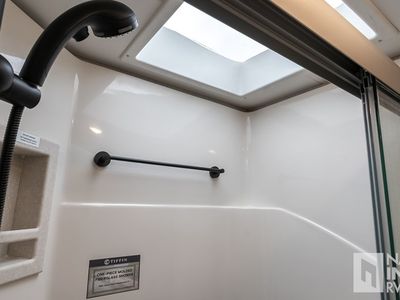 2026 Tiffin Motorhomes Byway - Photo 13