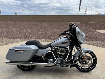 2025 Harley-Davidson FLHX - Street Glide - Photo 5