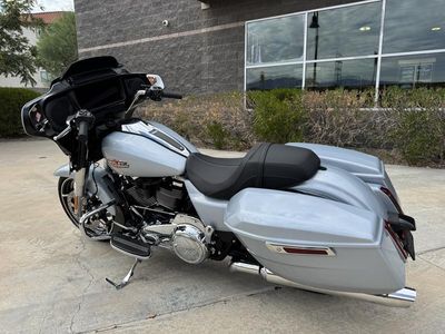 2025 Harley-Davidson FLHX - Street Glide - Photo 4
