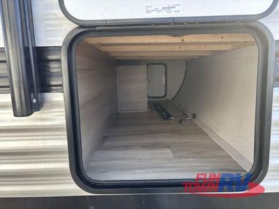 2025 Keystone RV Coleman - Photo 11