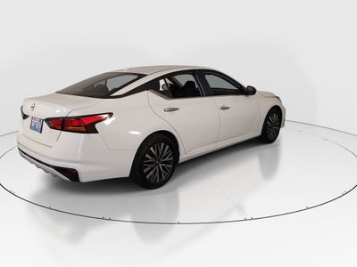 2025 Nissan Altima — photo 7 view
