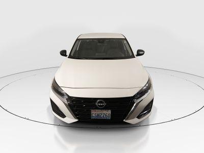 2025 Nissan Altima — side profile view