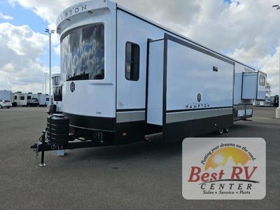 2025 CrossRoads RV Hampton - Photo 2