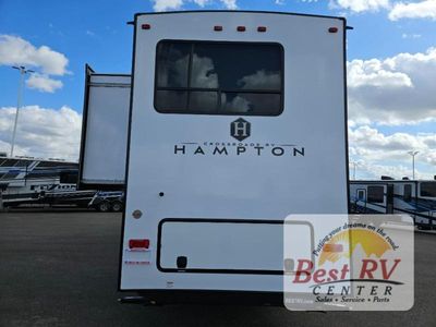 2025 CrossRoads RV Hampton - Photo 4