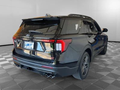 2025 Ford Explorer — detail view