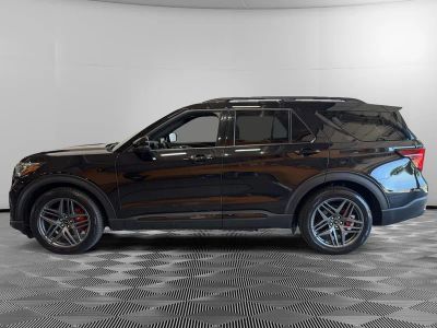 2025 Ford Explorer — side profile view