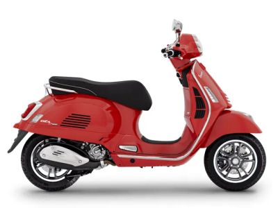 2025 Vespa GTS 310 Super — front three-quarter view